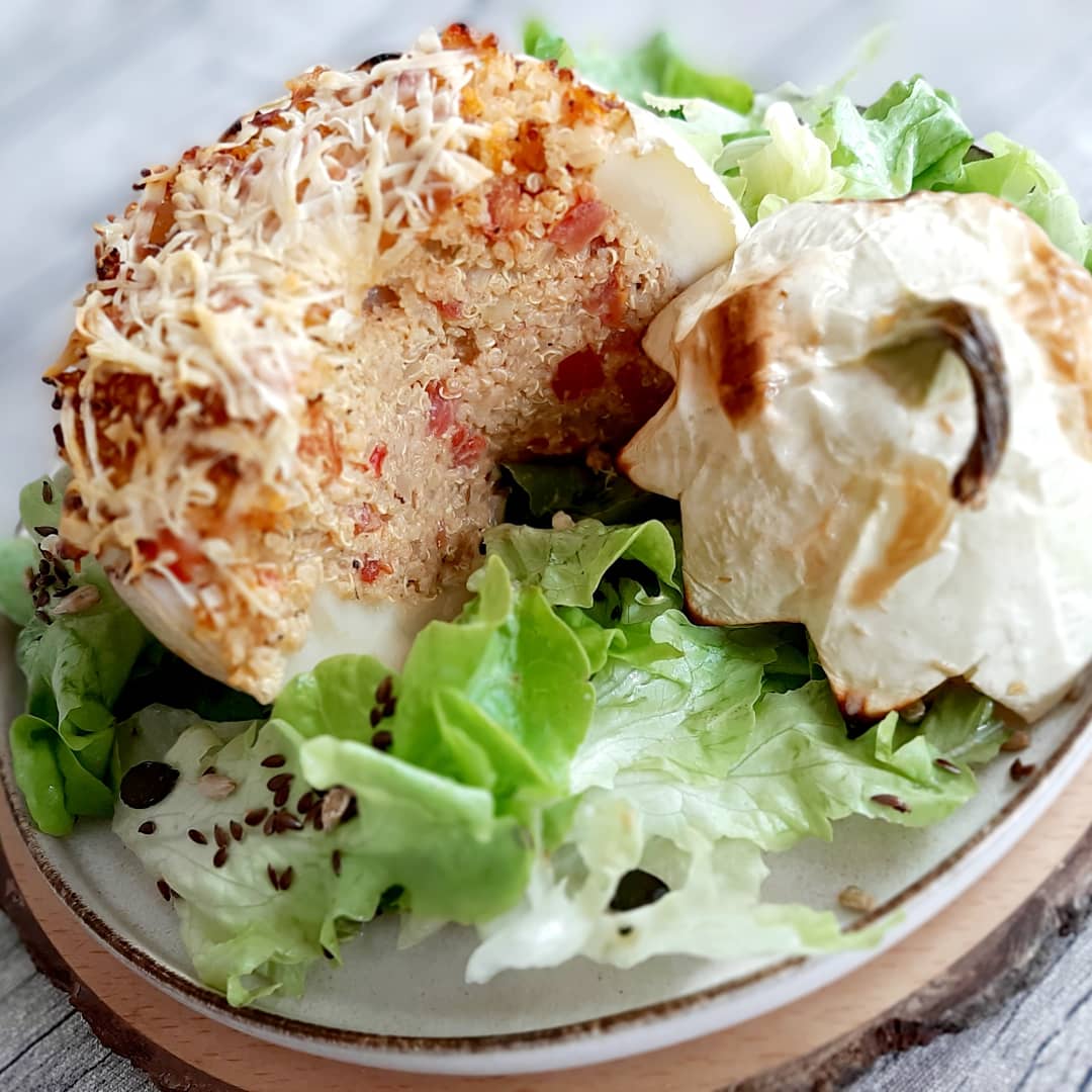 weiße Zucchini gefüllt mit Quinoa Ziegenkäse Tomaten Curry 2